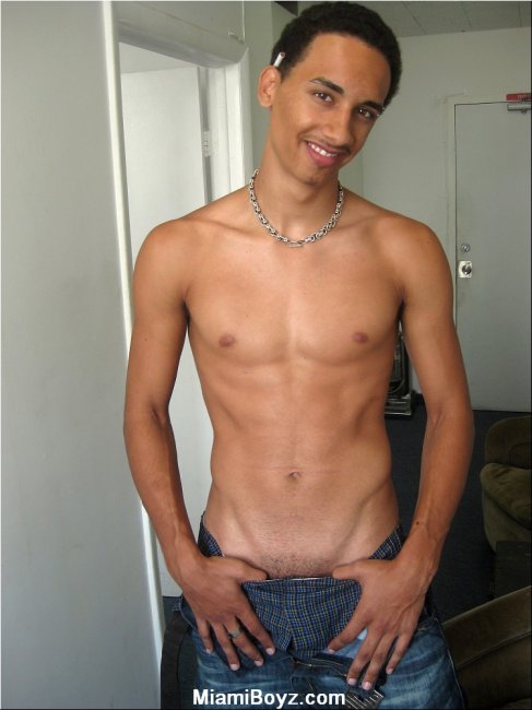 Chris1 -  latinosbrazil.blogspot.com 9