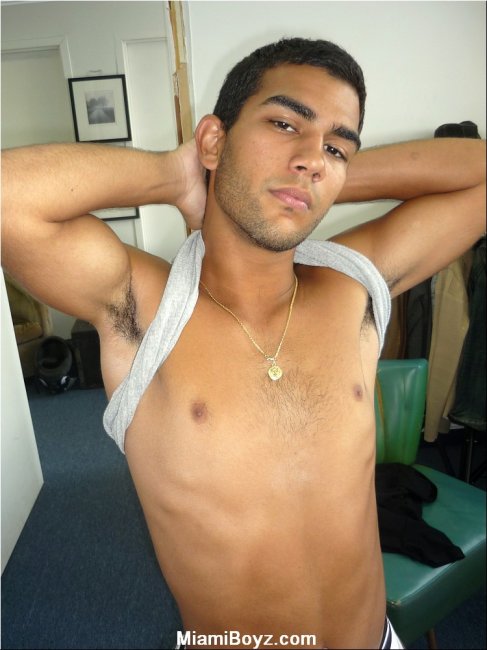 Camilo -  latinosbrazil.blogspot.com 15