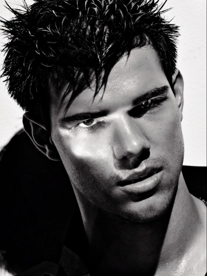 Taylor Lautner  16