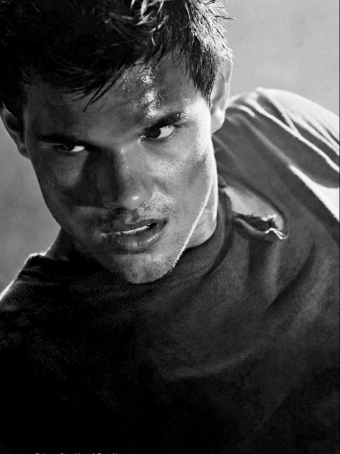 Taylor Lautner  26