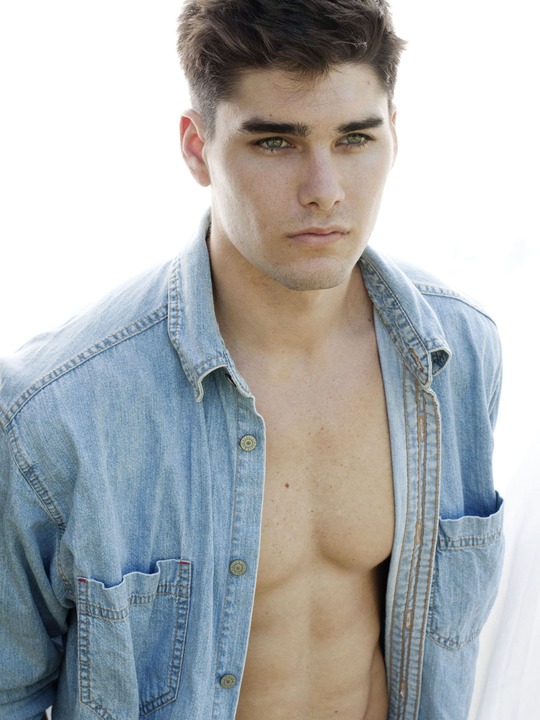 Modelo sexy Charlie Matthews 22