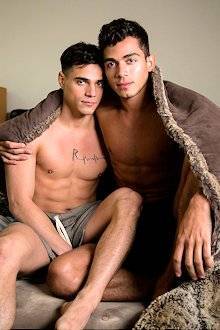 Fazendo sexo na floresta com os safados Ashton Summers e Levi Karter